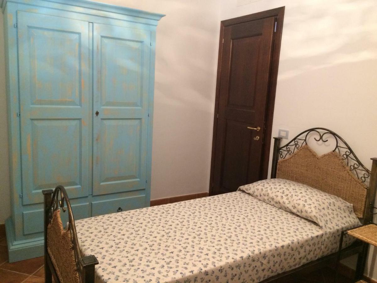 Residenza Il Melograno Villa Budoni Buitenkant foto