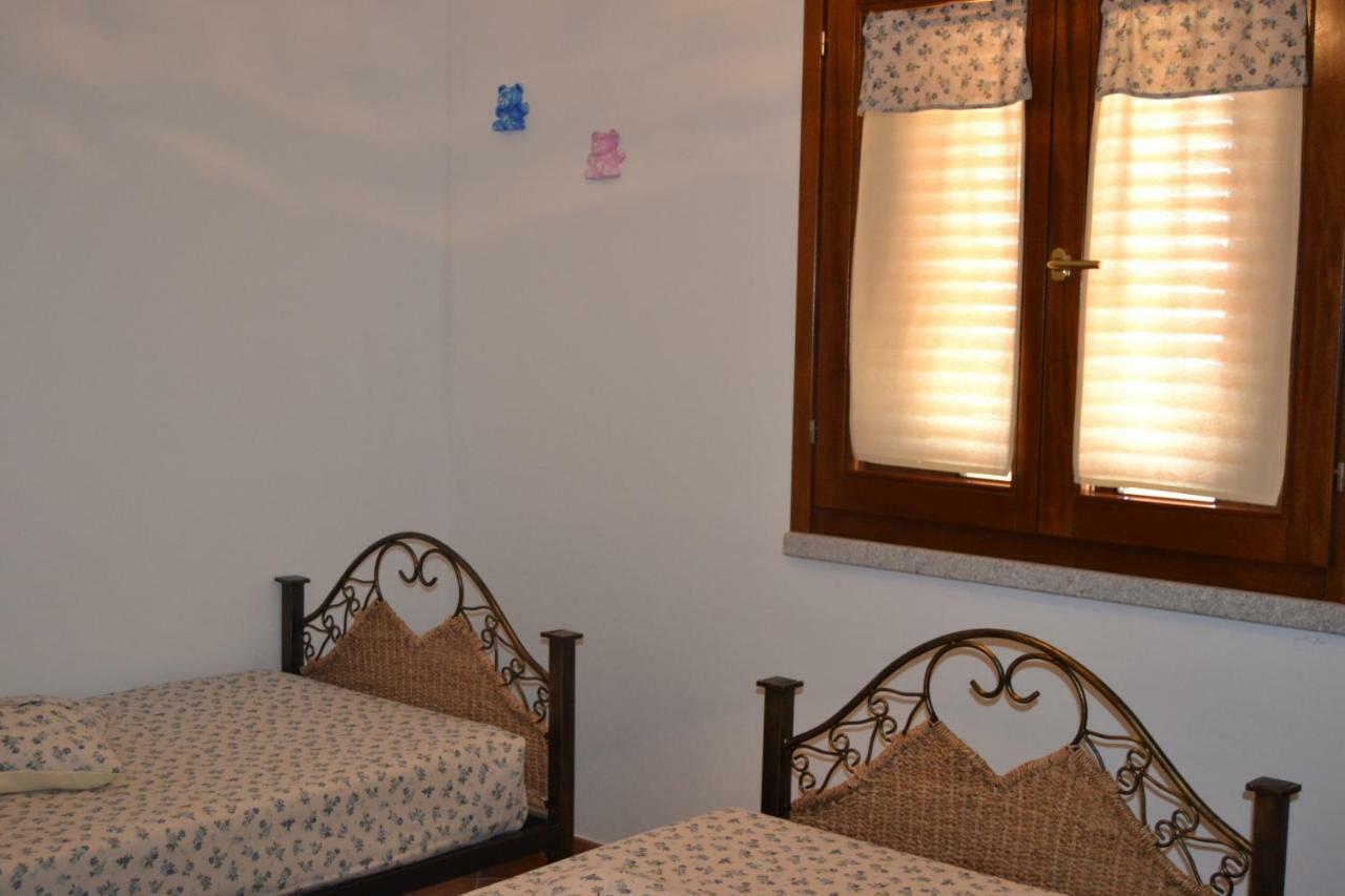 Residenza Il Melograno Villa Budoni Buitenkant foto