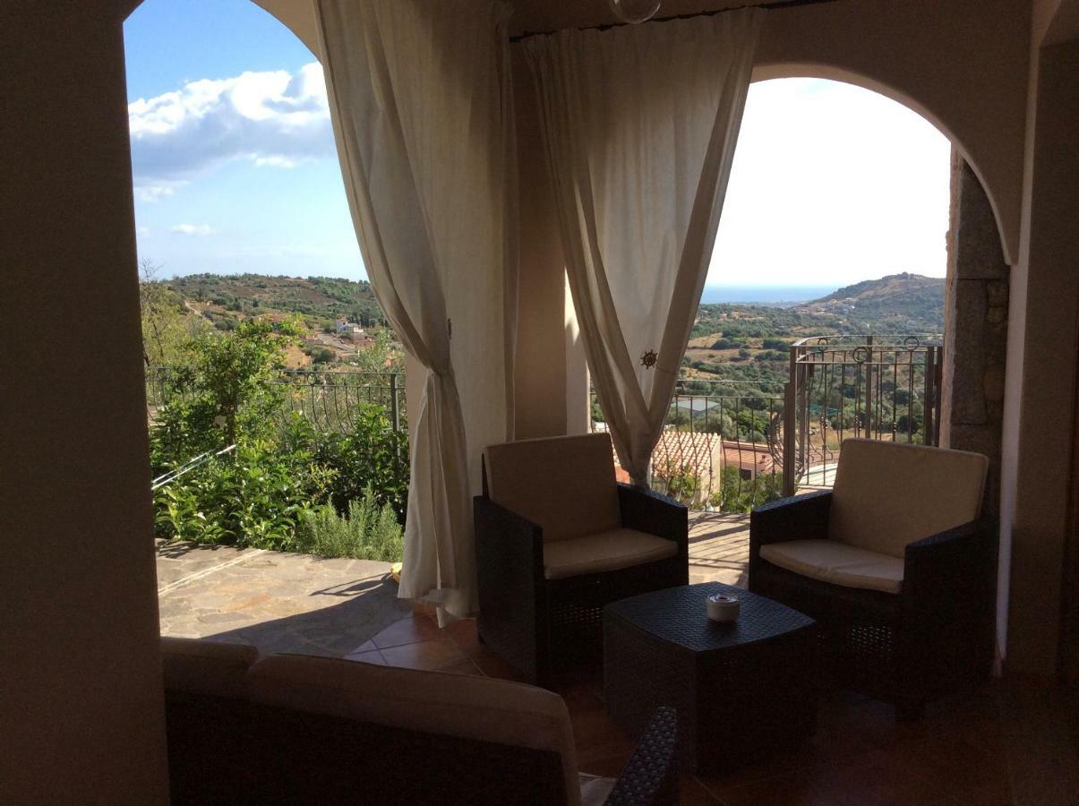 Residenza Il Melograno Villa Budoni Buitenkant foto