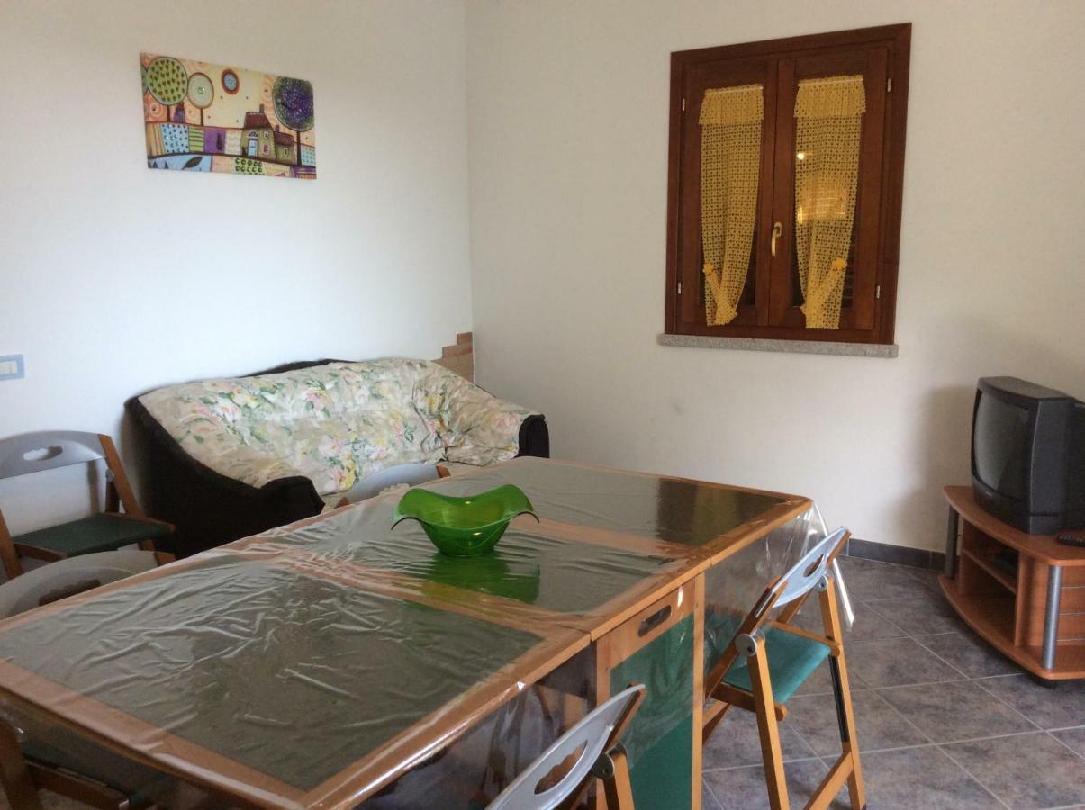 Residenza Il Melograno Villa Budoni Buitenkant foto