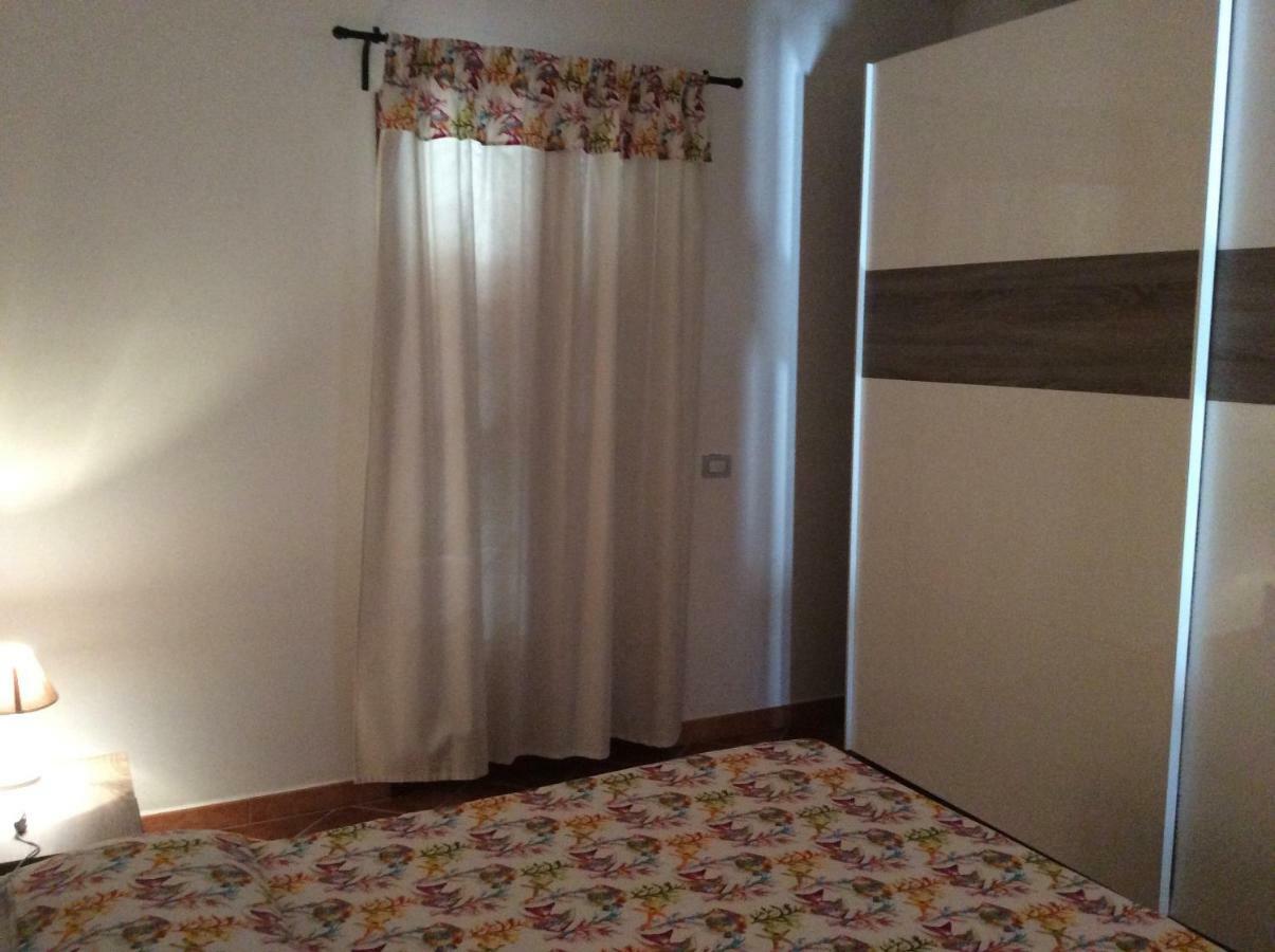 Residenza Il Melograno Villa Budoni Buitenkant foto